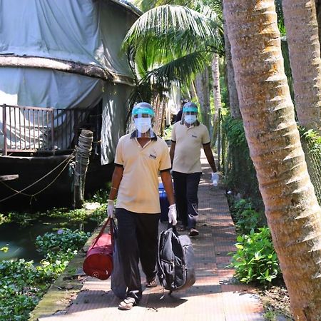 Aqua Jumbo Houseboats Hotel Kumarakom Buitenkant foto