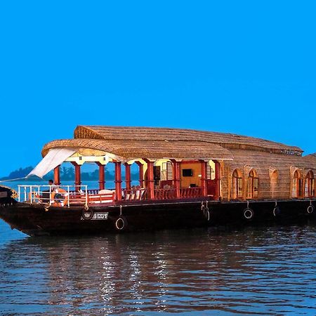 Aqua Jumbo Houseboats Hotel Kumarakom Buitenkant foto