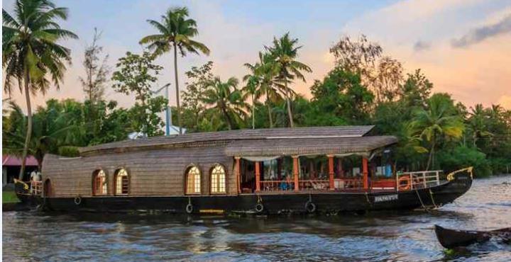 Aqua Jumbo Houseboats Hotel Kumarakom Buitenkant foto